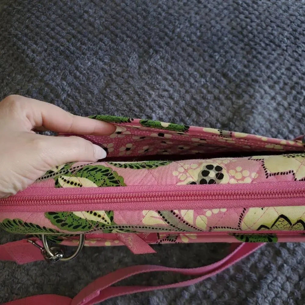 Vera Bradley Laptop Tablet Case- Priscilla Pink Pattern